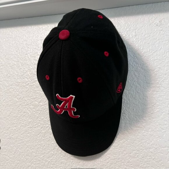 Top of the World Black w/Red Alabama "BAMA" NCAA men's Hat Memory-Fit size 7 1/4 - Picture 8 of 9